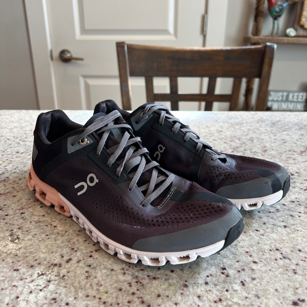 On Women’s Cloudflow 35.99234 Rock/Rose Running Shoes